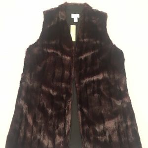 NWT Chico’s Faux Fur Wine Vest Size 0, Small 4-6